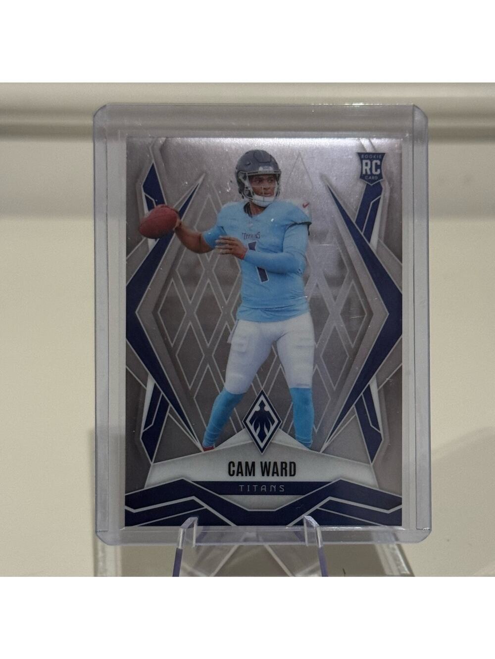 🔥 2025 Panini Phoenix Cam Ward Rookie Card. Tennessee Titans